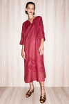 vestido linho bordado com mangas