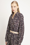 blusa jersey estampa painel fenda manga