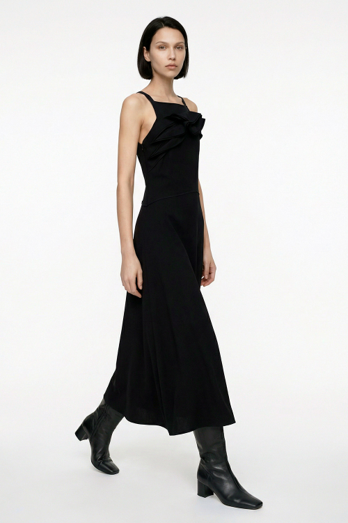vestido malha dupla leve detalhe decote