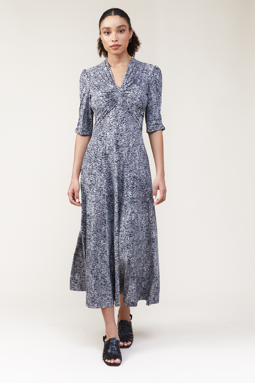 vestido jersey textura drapeado decote
