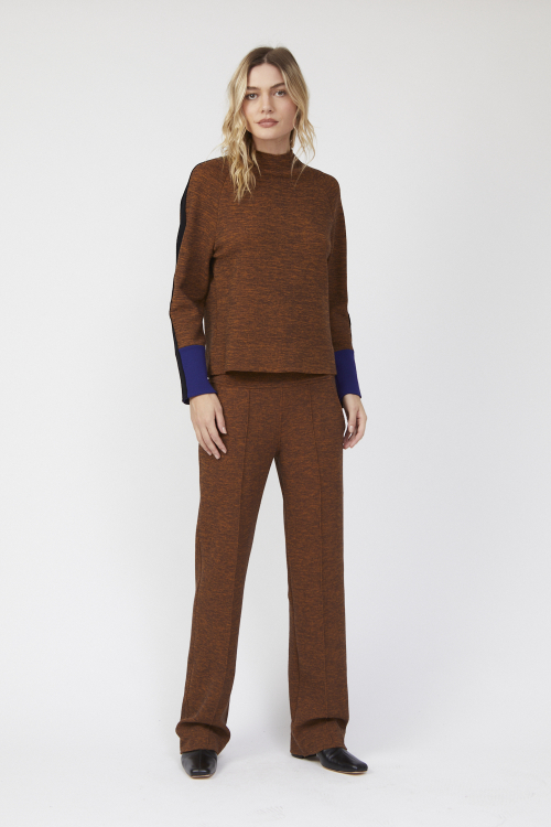 blusa bouclê bicolor listra lateral