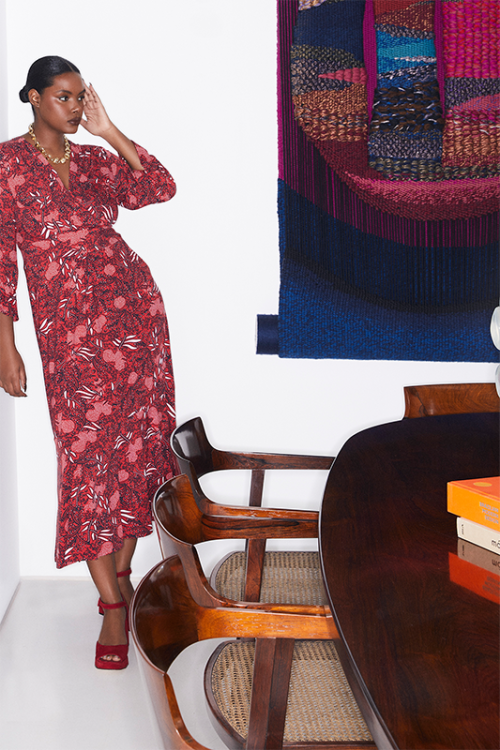 vestido jersey estampa renda com babados