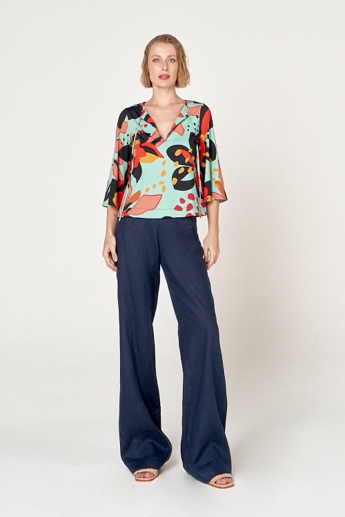 blusa jersey estampa astromélia decote cruzado