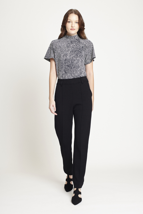 calça bouclê ajustada