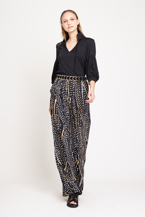 calça jersey estampa penas