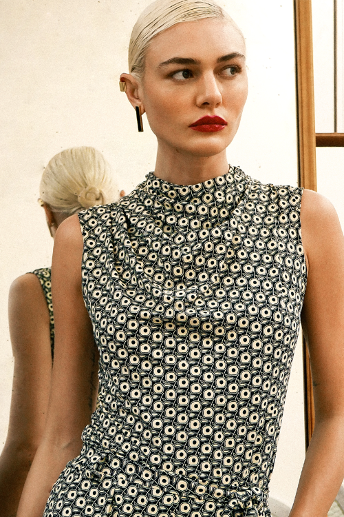 blusa jersey estampa gravataria