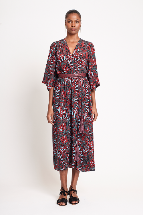 vestido seda estampa naipe