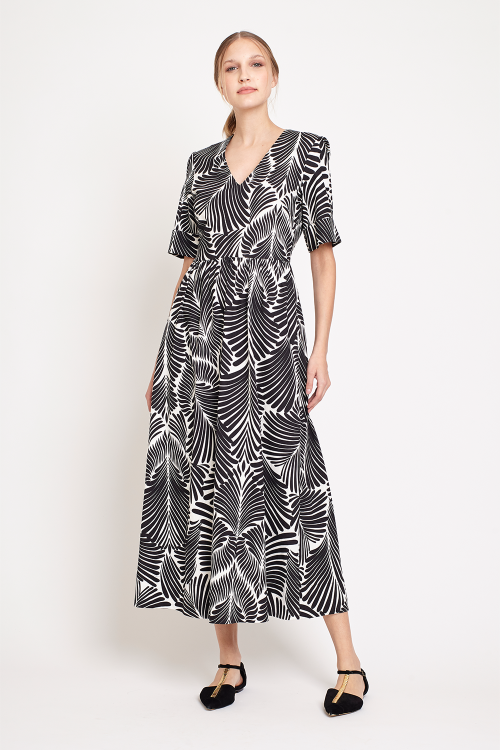 vestido viscose plana estampa folhas