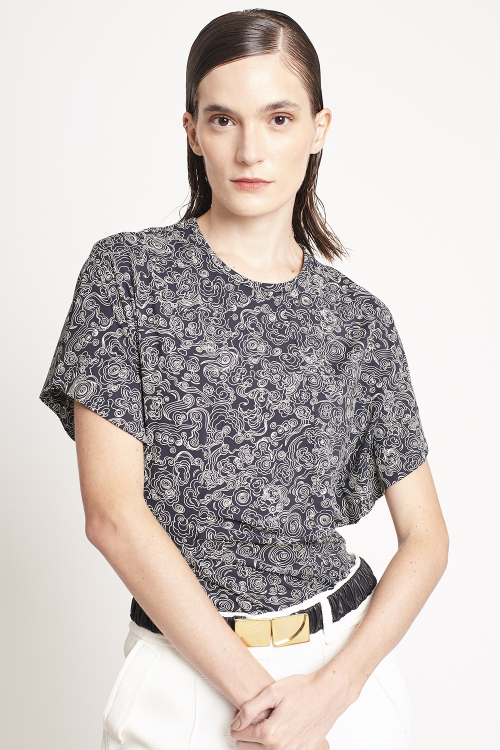blusa estampa nuvens franzido