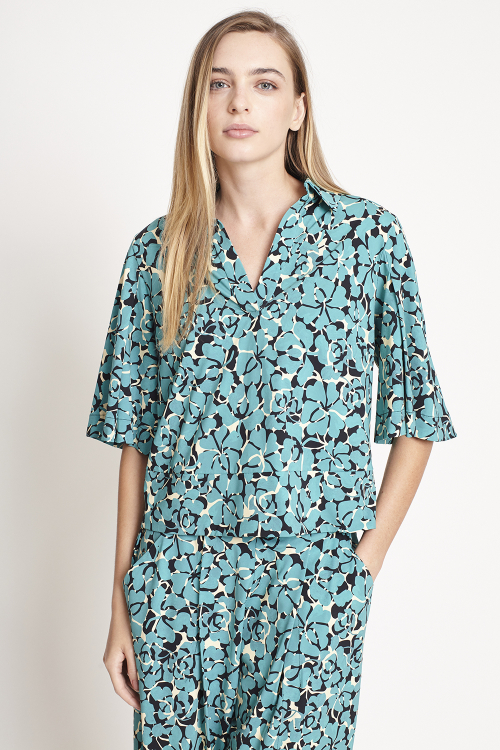 blusa jersey estampa romance