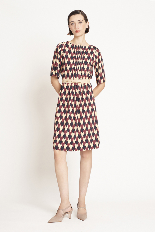vestido jersey estampa tressê pregas curto