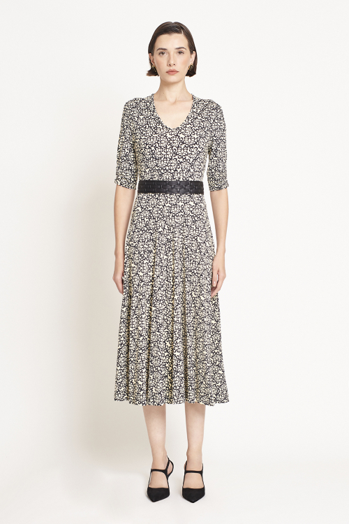 vestido jersey estampa renda nesgas