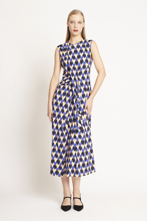 vestido jersey estampa tressê