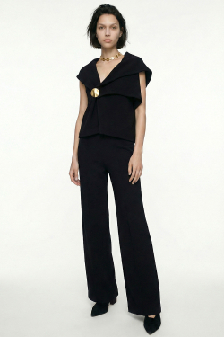 Blusa Bouclê Broche Lateral