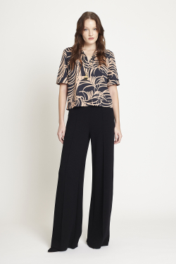 blusa jersey plumas quadradinha com gola