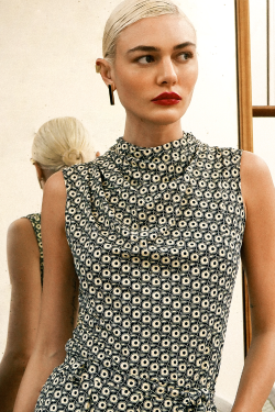 blusa jersey estampa gravataria