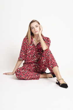 blusa jersey estampa romance