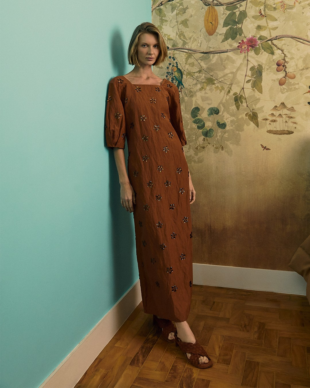Vestido Viscose Metal Bordado Flores 2